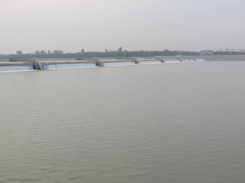 充水橡胶坝