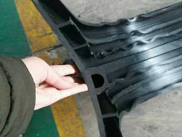 外贴式止水带